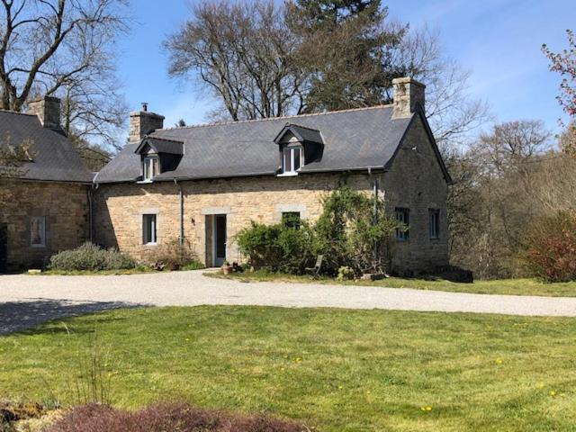 Merveilleux Cottage Dans Parc De 7,5 Hectares Saint-Nicolas-du-Pélem المظهر الخارجي الصورة